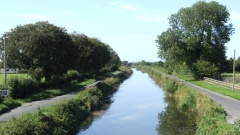 Radweg entlang des Barrowkanals.