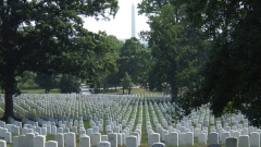 Blick vom Arlington National Cemetery zum Washington Monument.