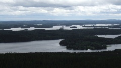 (Weit-) Blick vom Puijo-Turm in Kuopio.