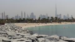 Die imposante Skyline von Dubai Downtown vom La Mer Beach.