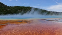 Yellowstone NP: Prismatic Spring.