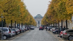 Die Königstraße: Blick zum Japanischen Palais.